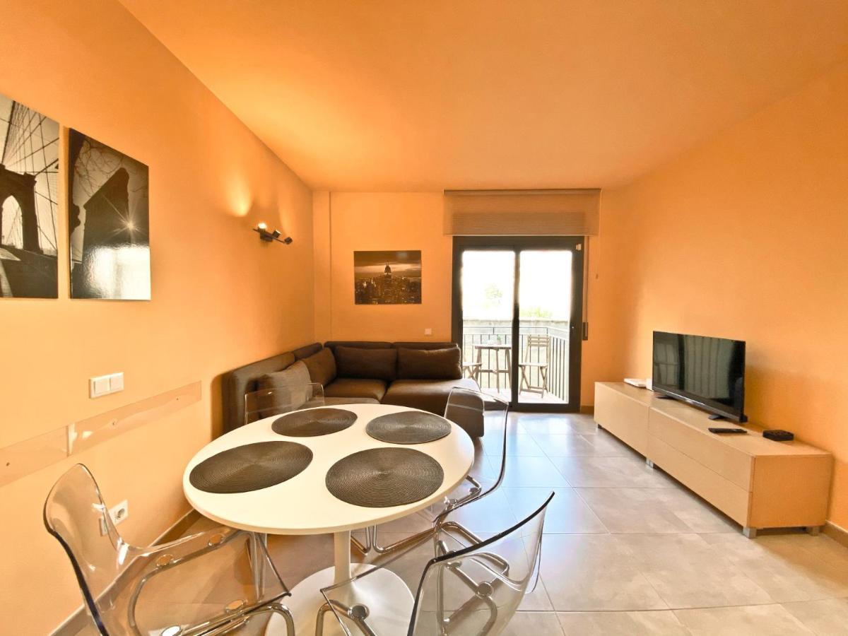 Urban Manresa-City Center Apartment With Balcony Экстерьер фото