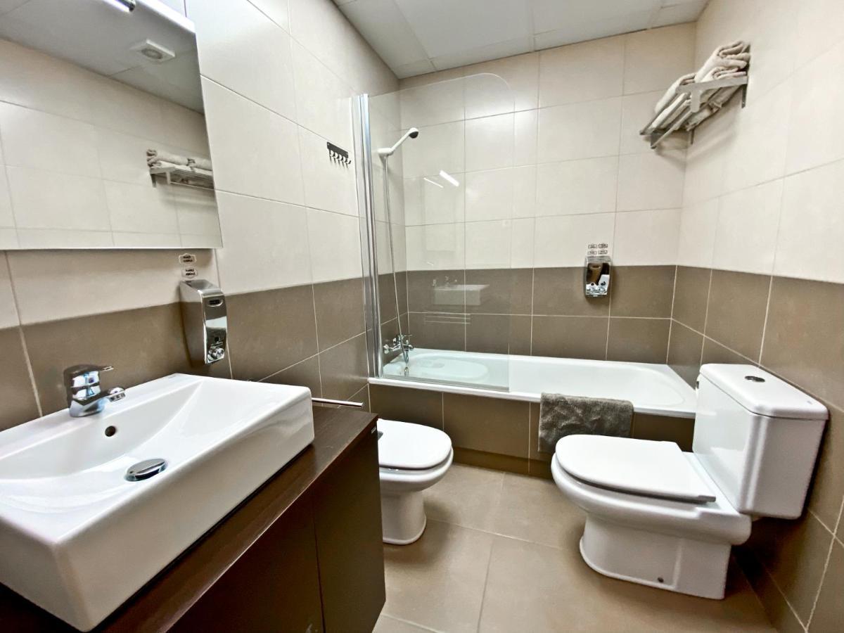 Urban Manresa-City Center Apartment With Balcony Экстерьер фото