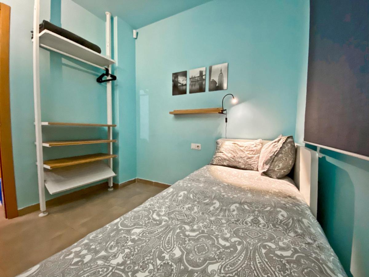 Urban Manresa-City Center Apartment With Balcony Экстерьер фото